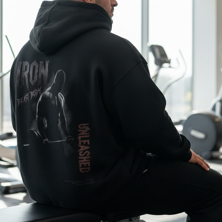 IRON BEAST BODY Unleashed Hoodie Sitzend Seitlich
