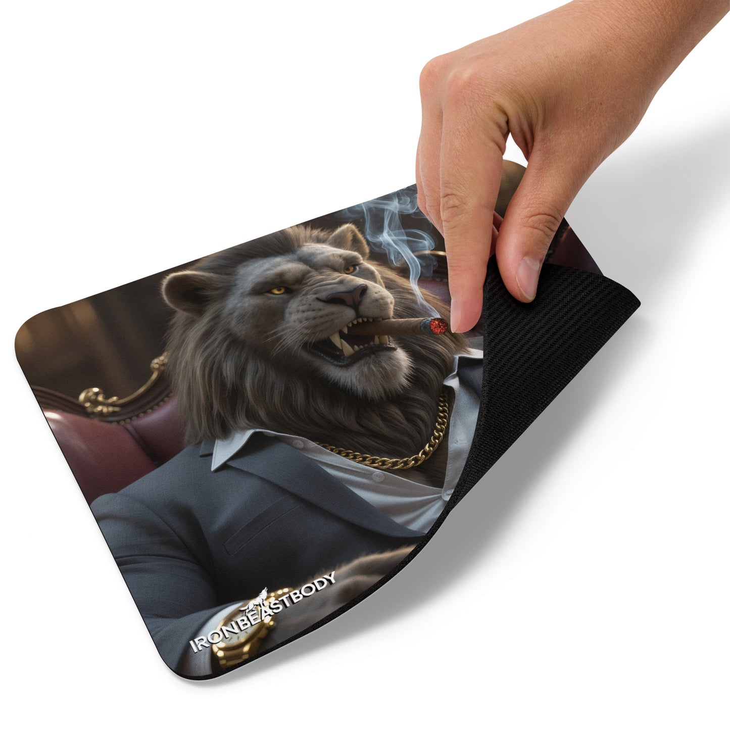 Alpha Boss Lion Mousepad Detailansicht - Naturkautschukbasis und Polyesteroberfläche

